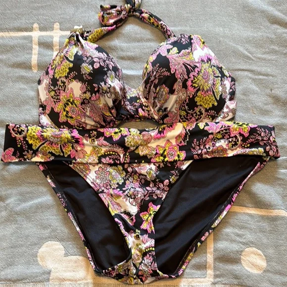 Victoria's Secret Floral Bikini - Black and Pink - Picture 1 of 4